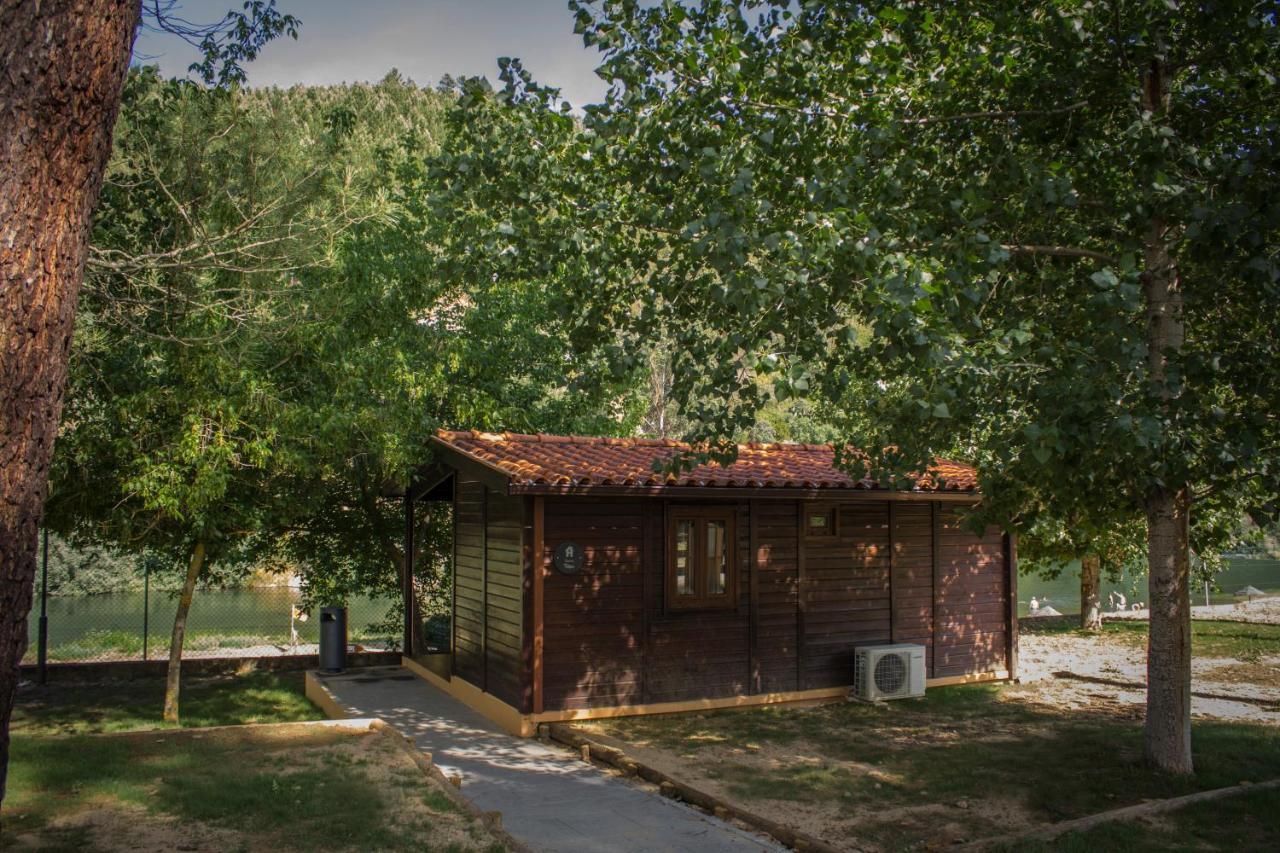 Xisto Camping Janeiro de Baixo Eksteriør bilde