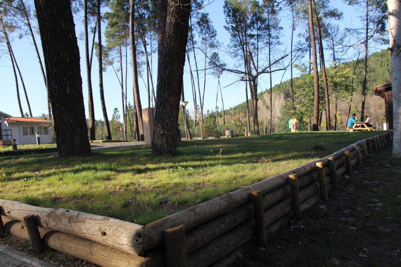 Xisto Camping Janeiro de Baixo Eksteriør bilde